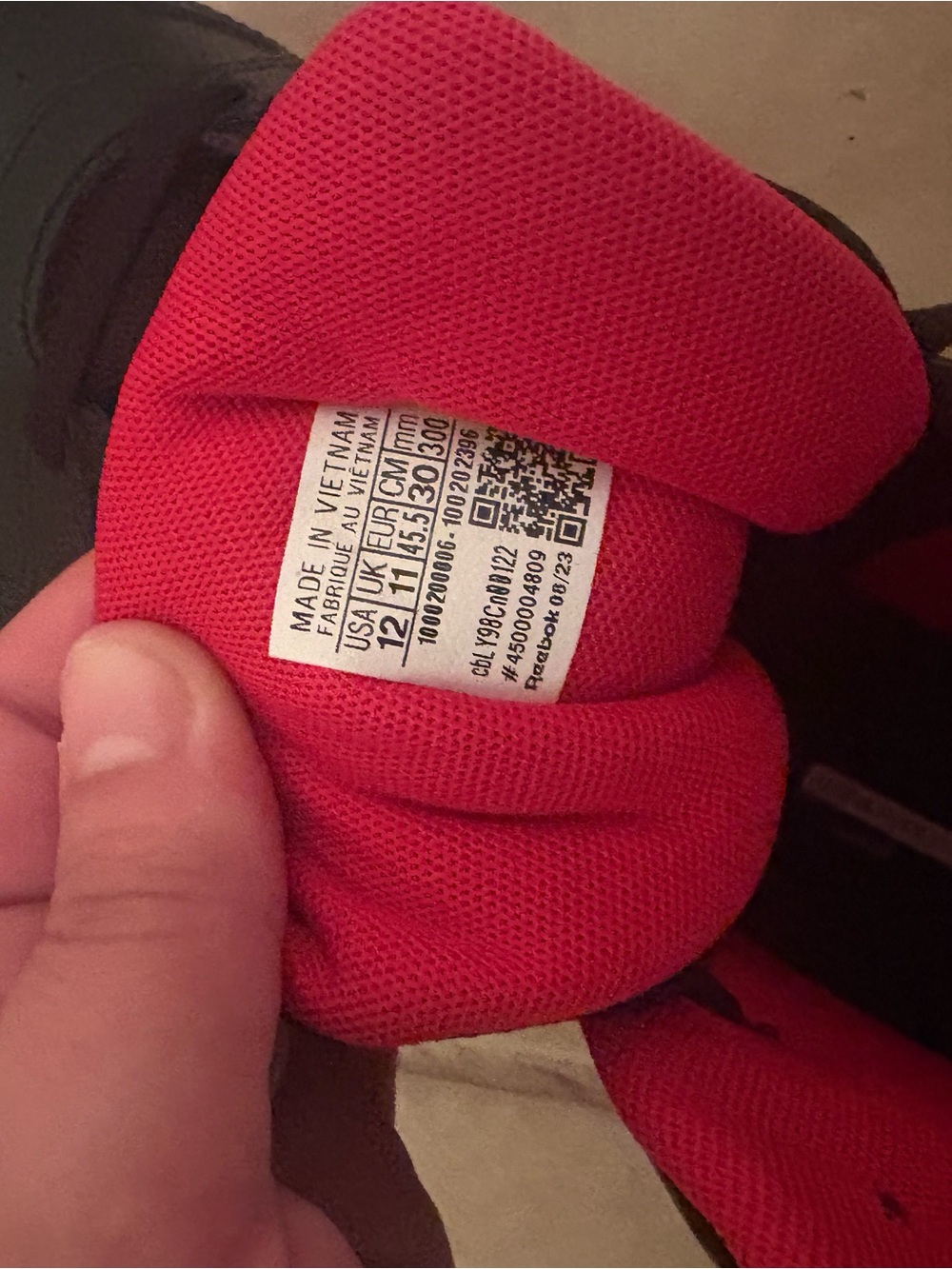 Reebok Men's Black and Red Mid-Top Sneakers - Picture 5 of 5